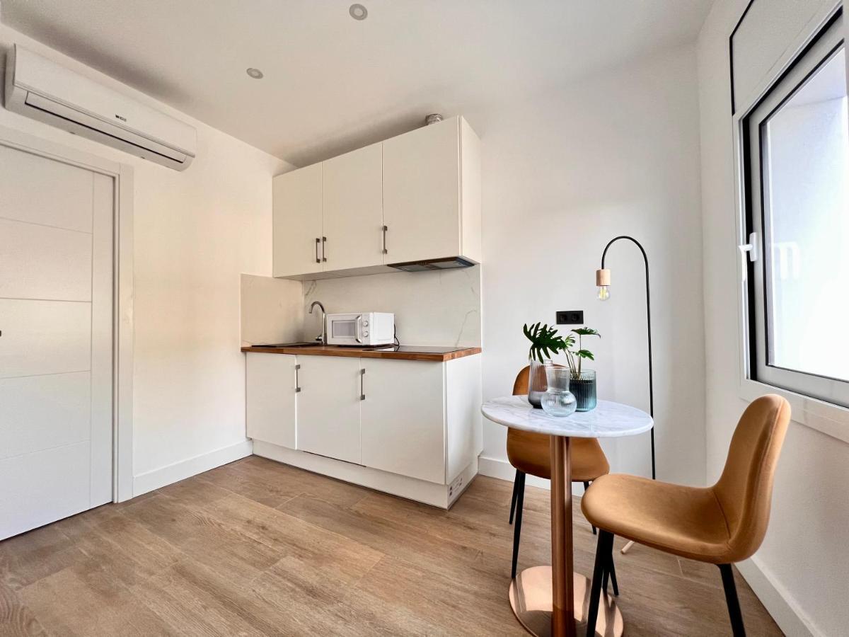 Crysoyle Apartment Barcelona Next To Camp Nou Л'Успіталет-да-Любрагат Екстер'єр фото